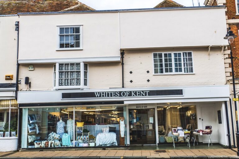 Shops & Lifestyle